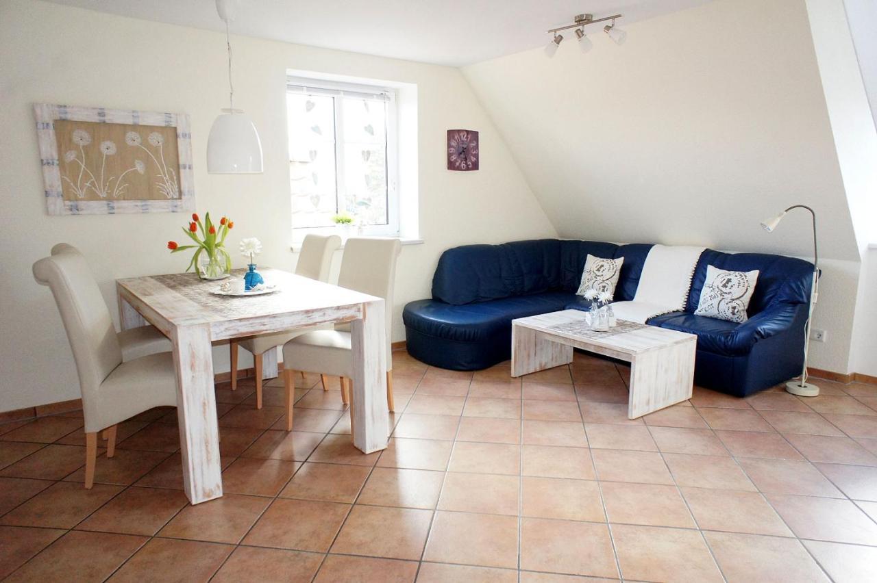 Haus Wyden Apartment Utersum Екстериор снимка