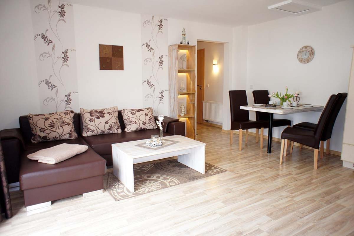 Haus Wyden Apartment Utersum Екстериор снимка