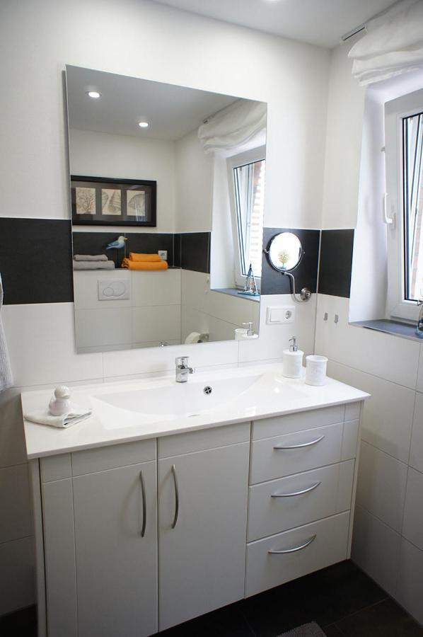 Haus Wyden Apartment Utersum Екстериор снимка